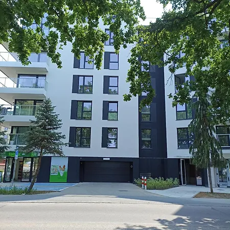 White & Black Apartment