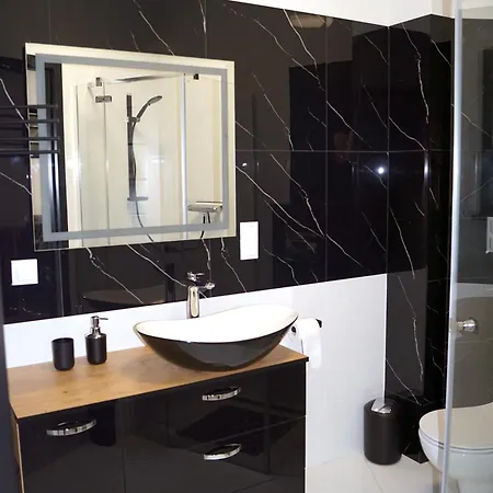 White & Black Apartment