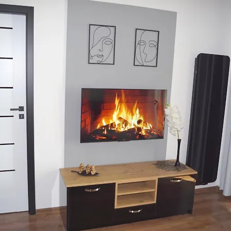 White & Black Apartment