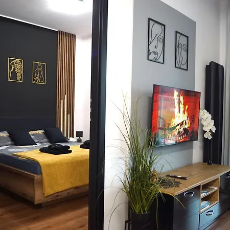 White & Black Apartament