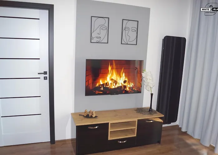 White & Black Apartmán